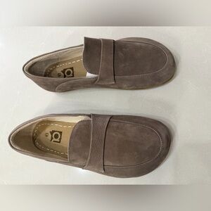 DALIA LEATHER LOAFERS-BY ANYA Suede Barefoot Minimalist Loafers in Taupe Eur 41
